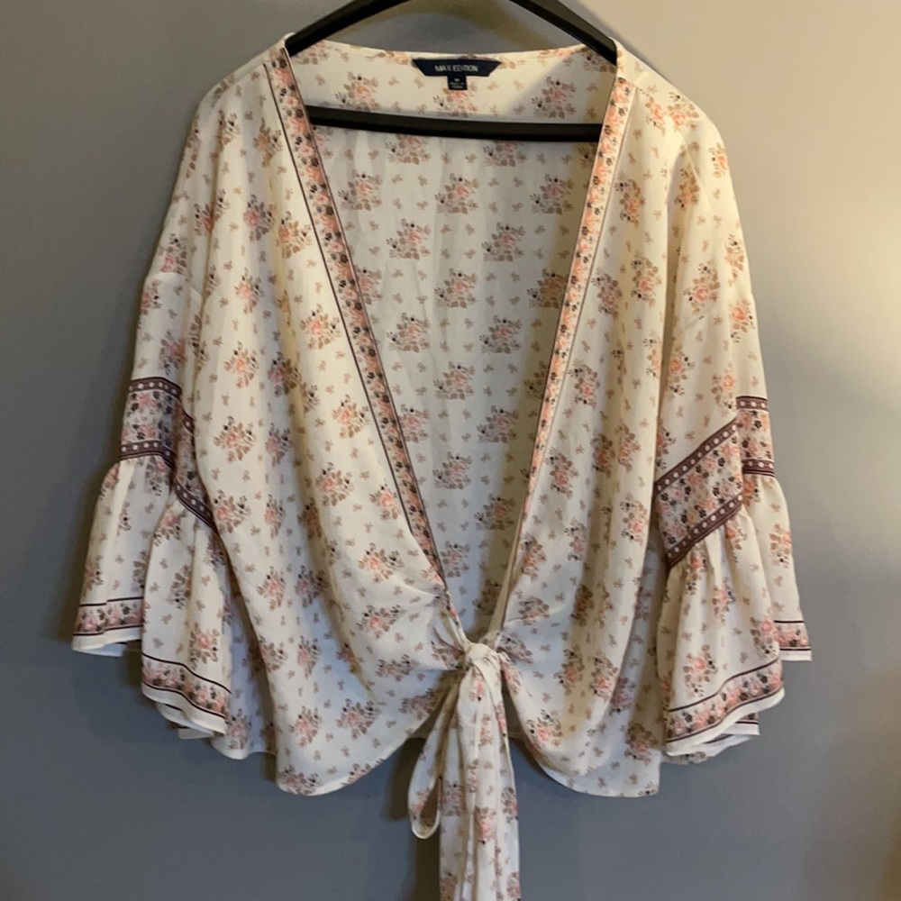 Max Edition Floral Wrap Top 3/4 Flutter Sleeve - image 1